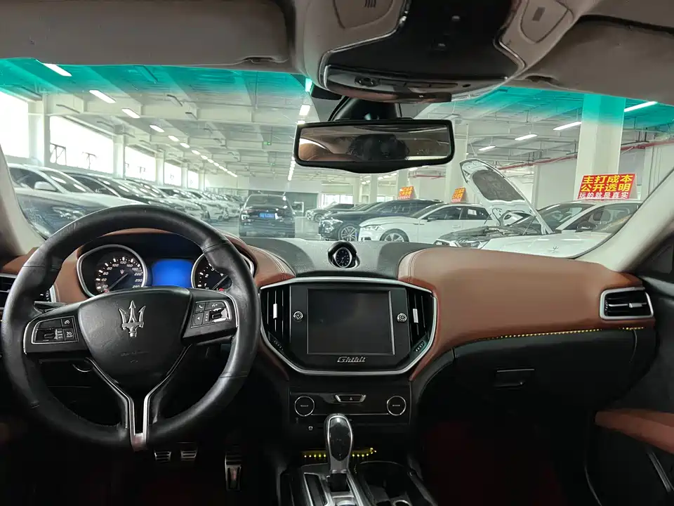 Maserati Ghibli