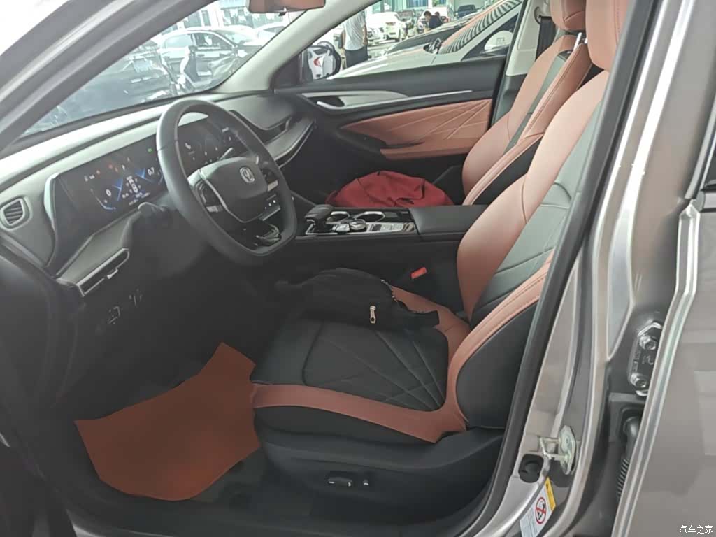 Changan Eado, 2022 15