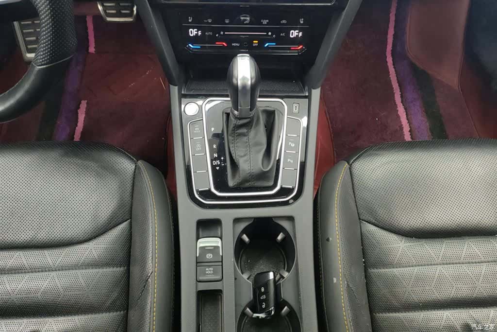 Volkswagen CC, 2022 16