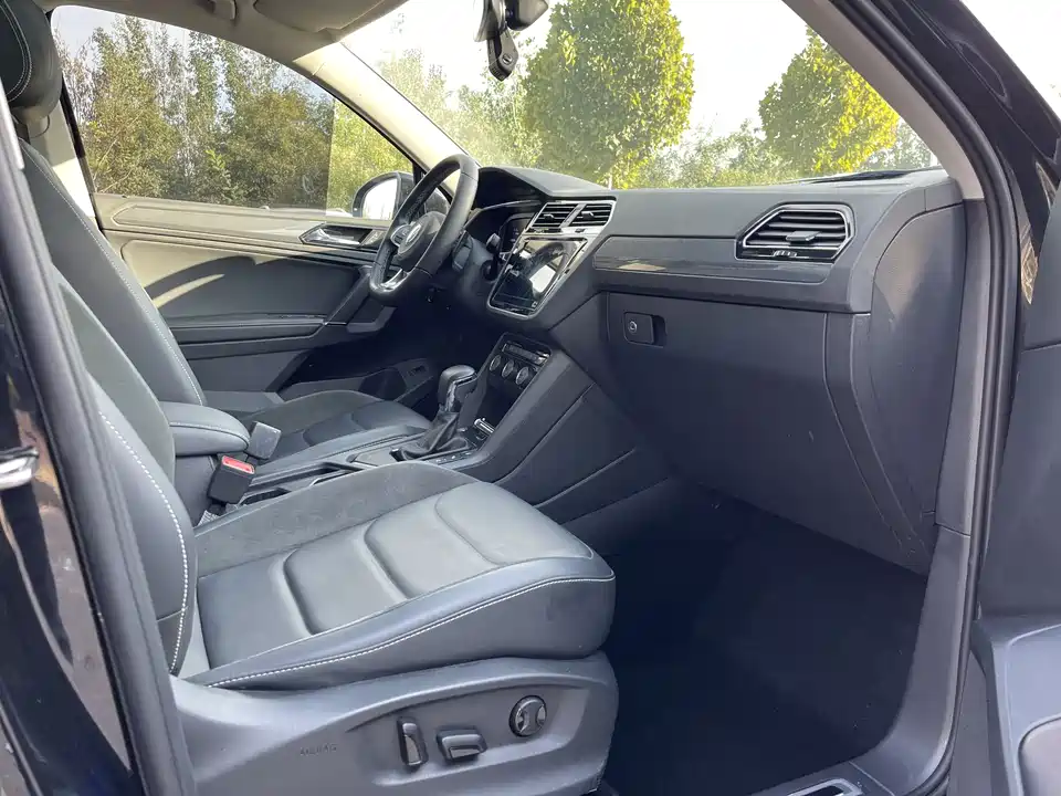 Volkswagen Tiguan L