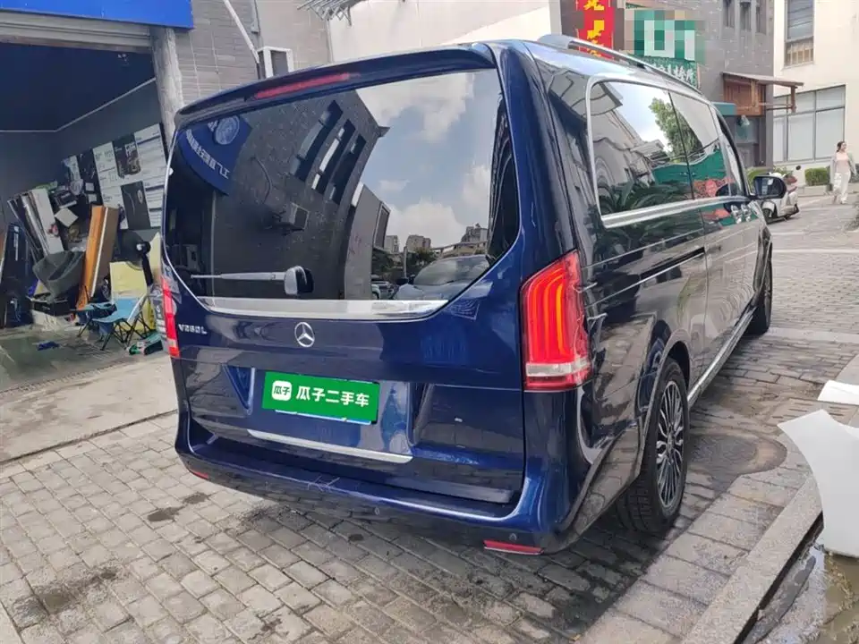 Mercedes-Benz V-class