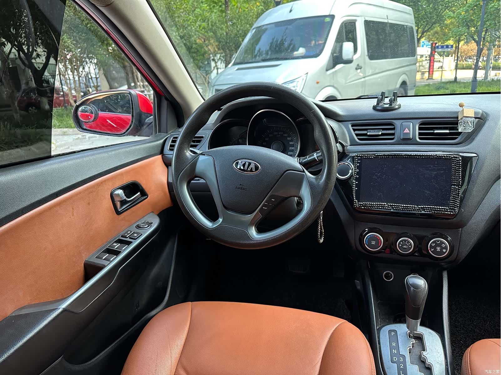 Kia K2, 2015 12