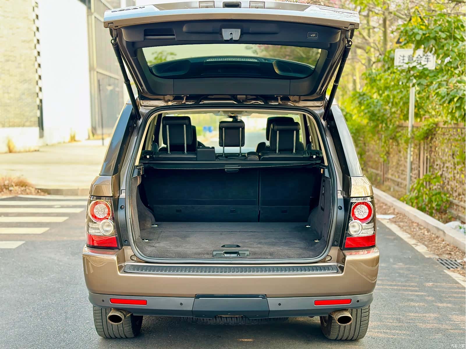 Land Rover Range Rover, 2012 8