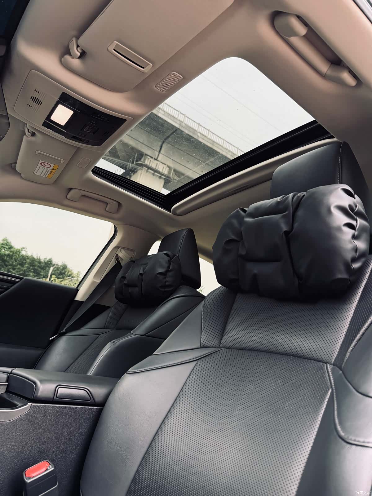 Lexus ES, 2019 38