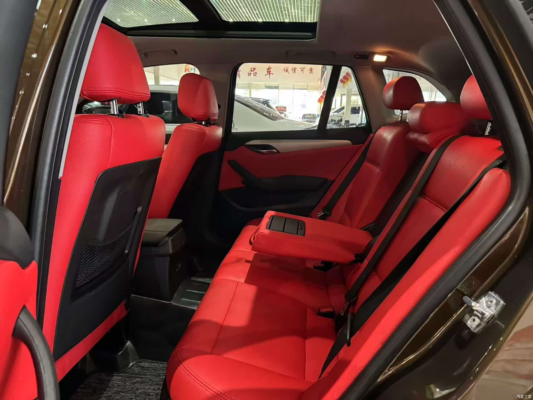 BMW X1, 2012 все фото