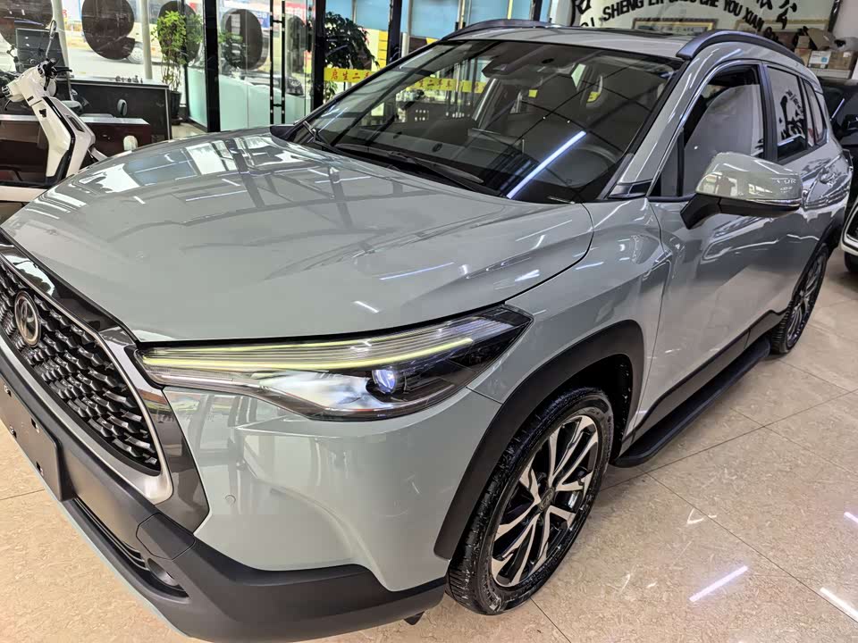 Toyota Corolla Sharp amplifier