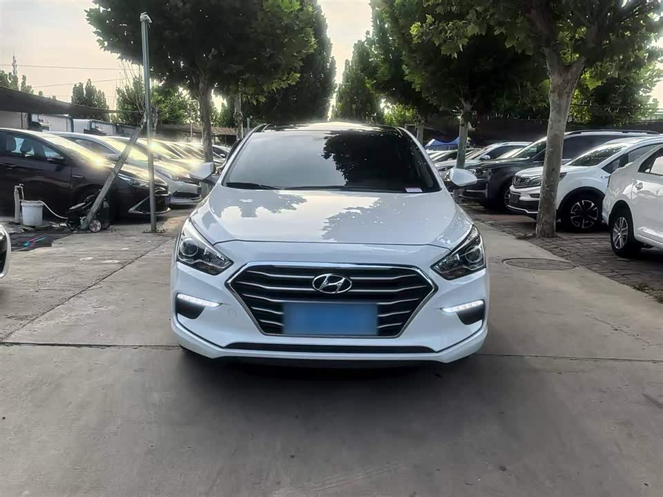 Hyundai Name picture