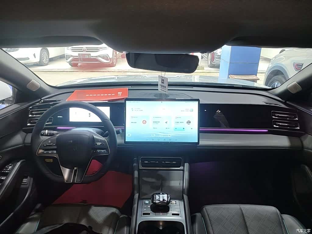 BYD Qin, 2025 10