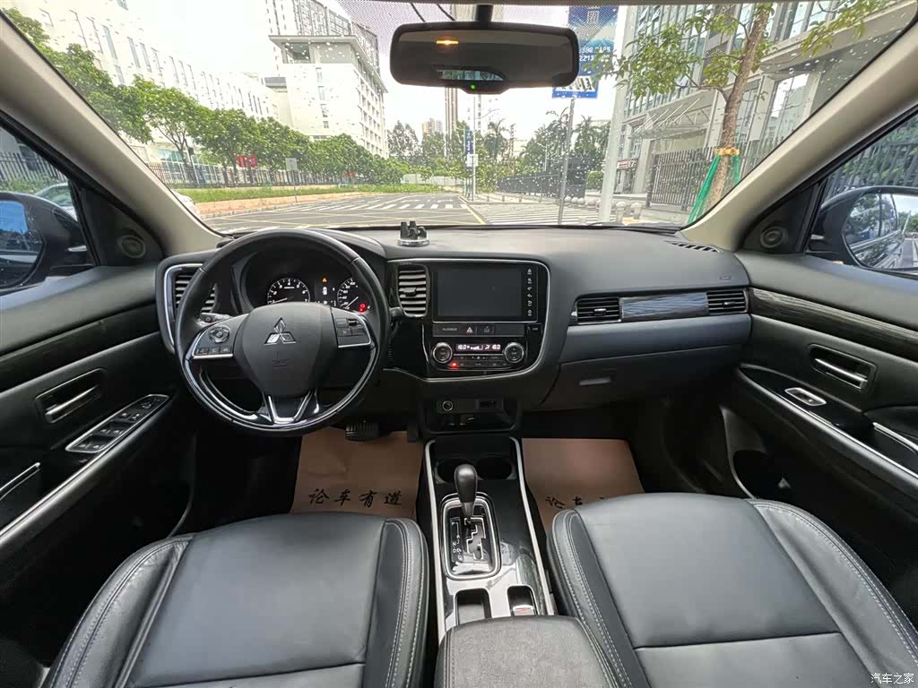 Mitsubishi Outlander, 2019 все фото
