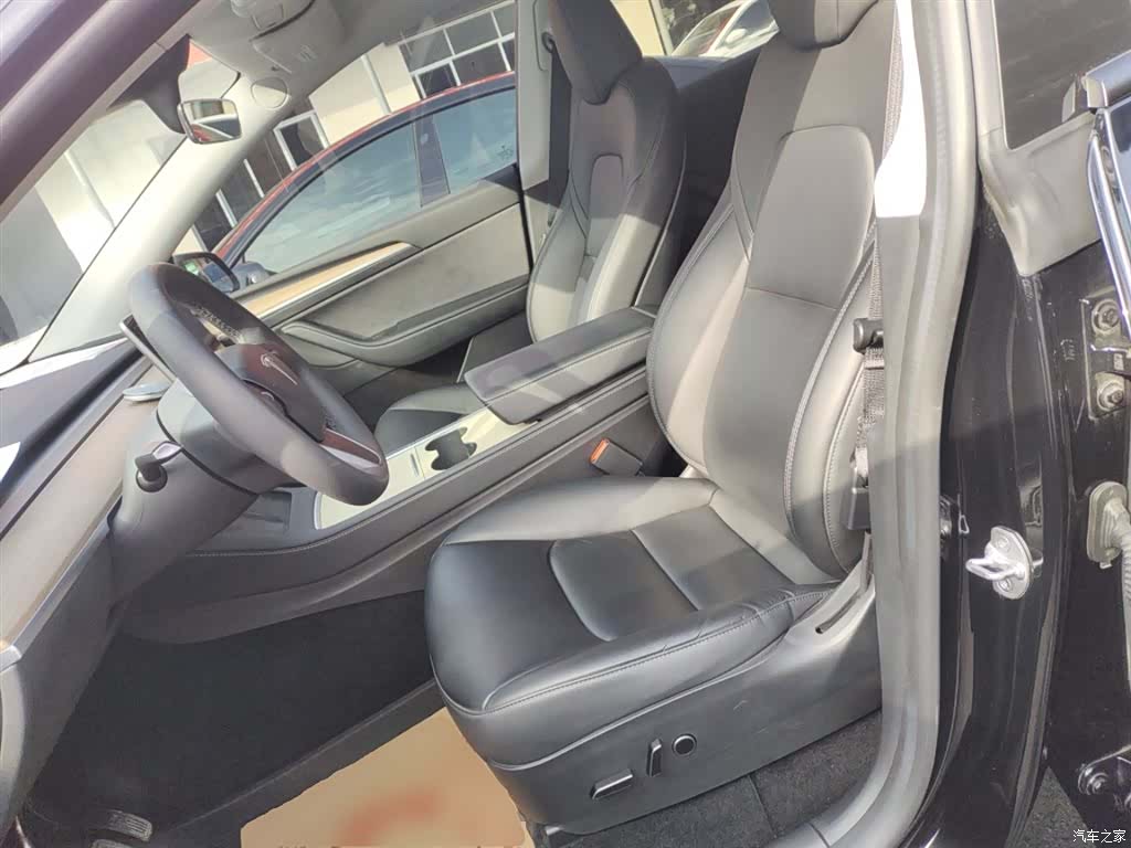 Tesla Model Y, 2022 7