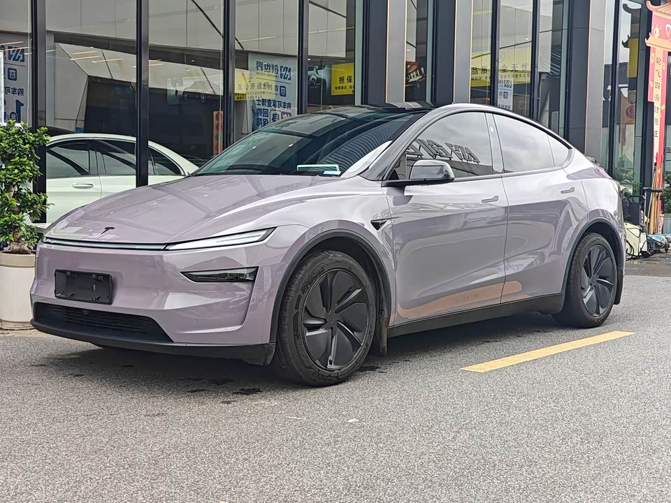 Tesla Model Y Tesla Model Y