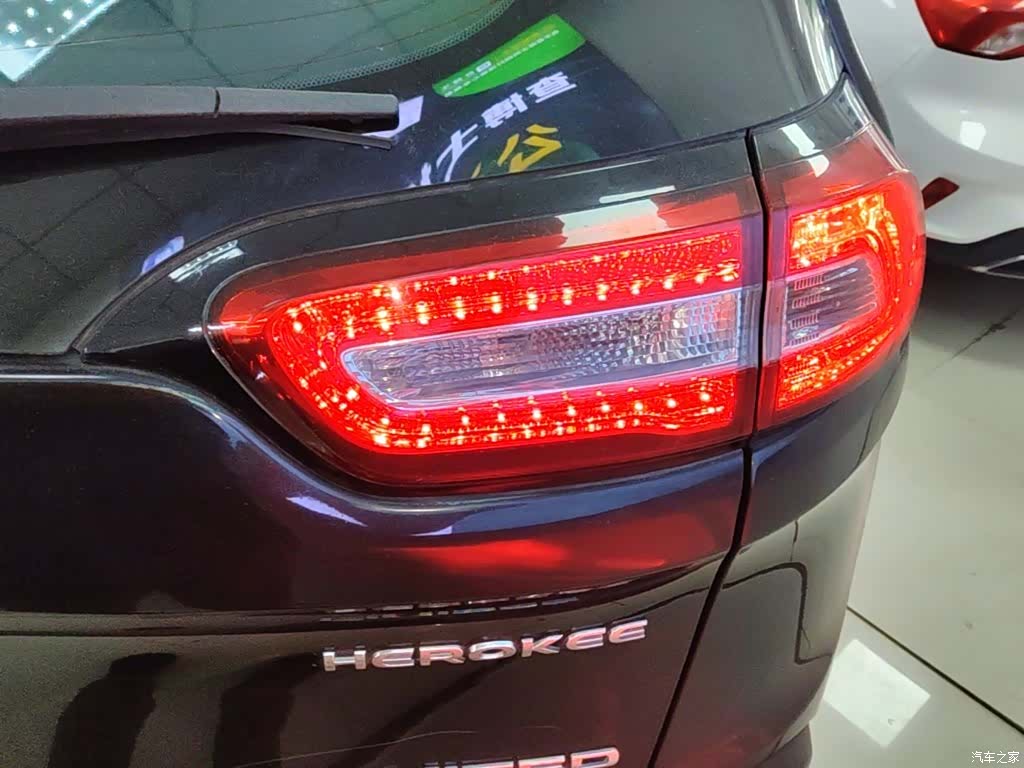 Jeep Cherokee, 2017 8