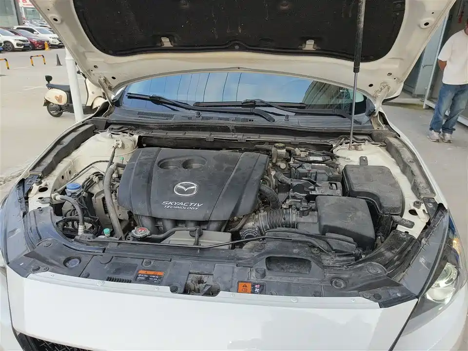 Mazda 3 Angkesaila