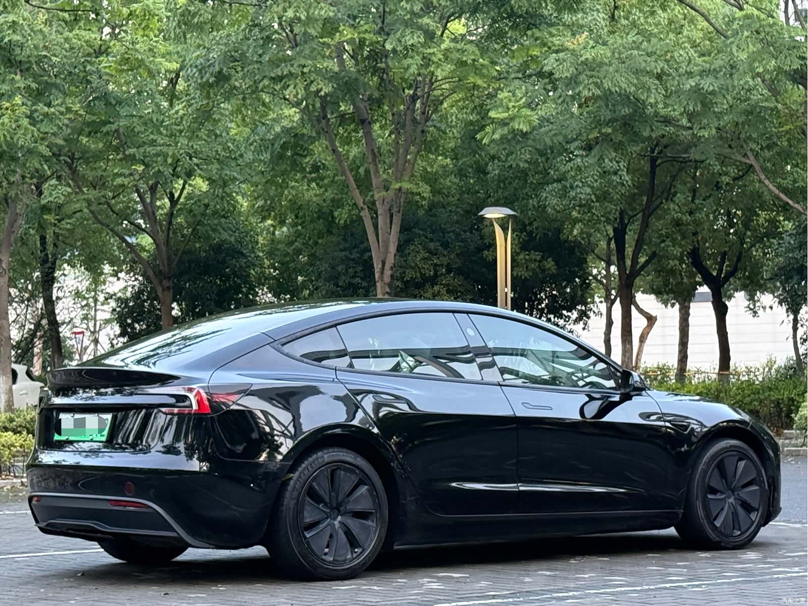 Tesla Model 3, 2023 все фото