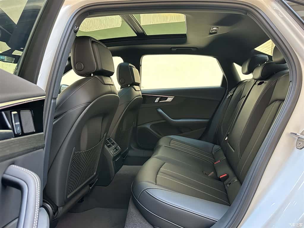 Audi A4L, 2024 10