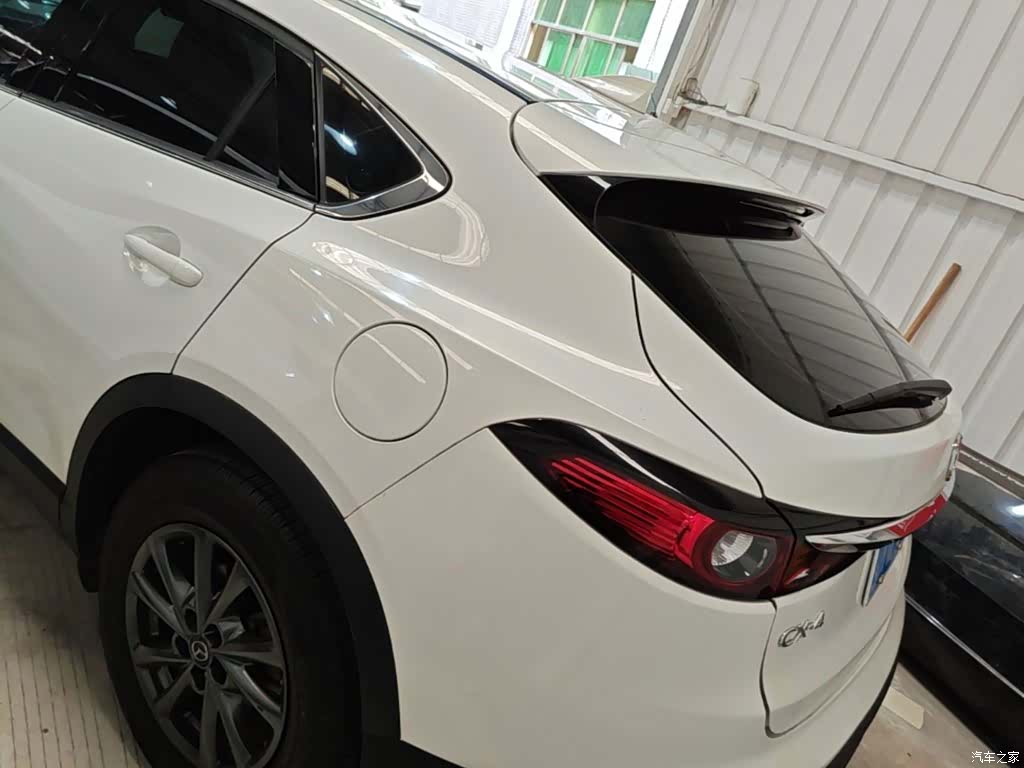 Mazda CX-4, 2021 все фото