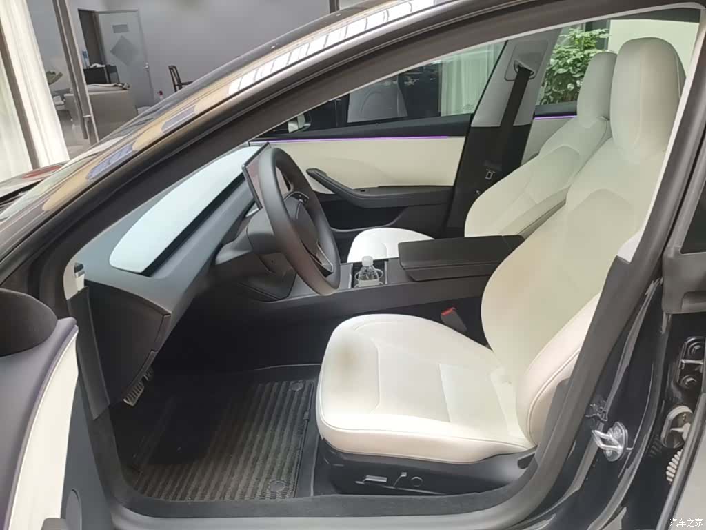 Tesla Model 3, 2024 15