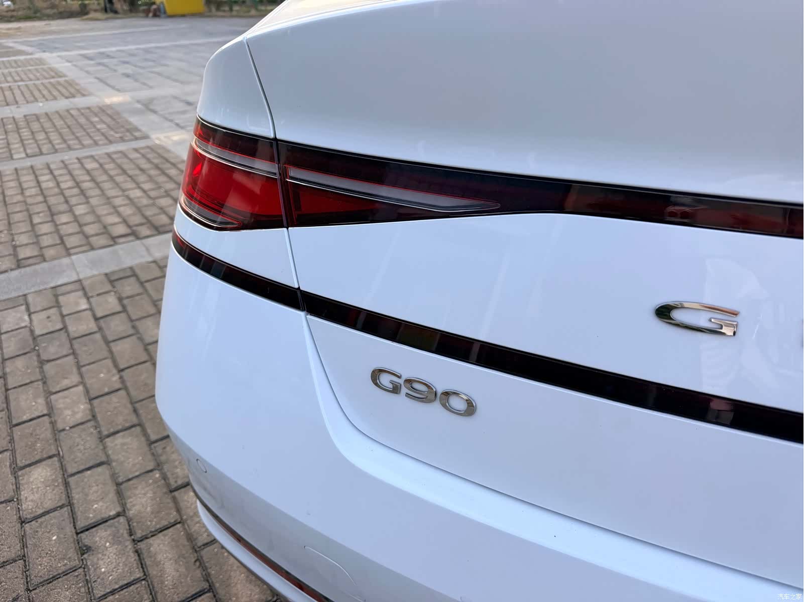 Genesis G90, 2023 25