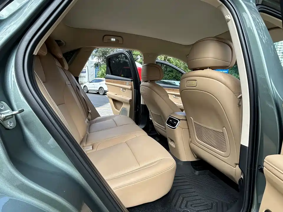 AITO Ask the world M5