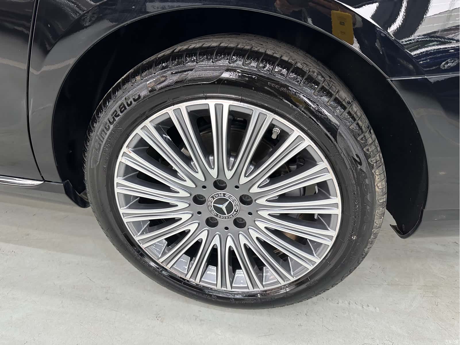 Mercedes-Benz E-Class, 2023 13