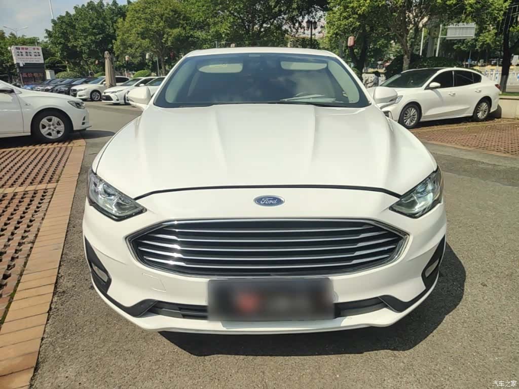 Ford Mondeo, 2022 3