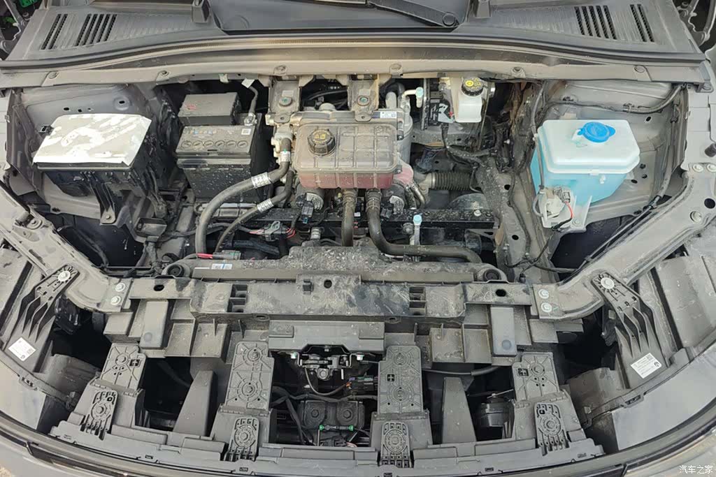 Leapmotor Lafa5, 2025 10
