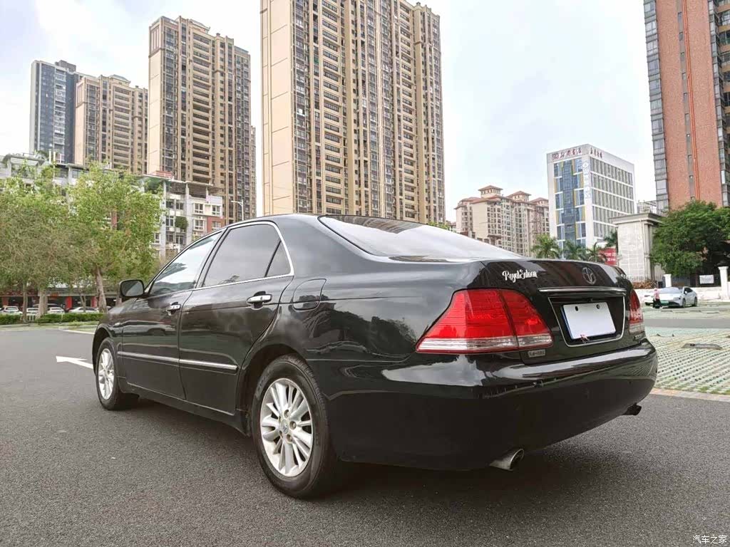Toyota Crown, 2005 9
