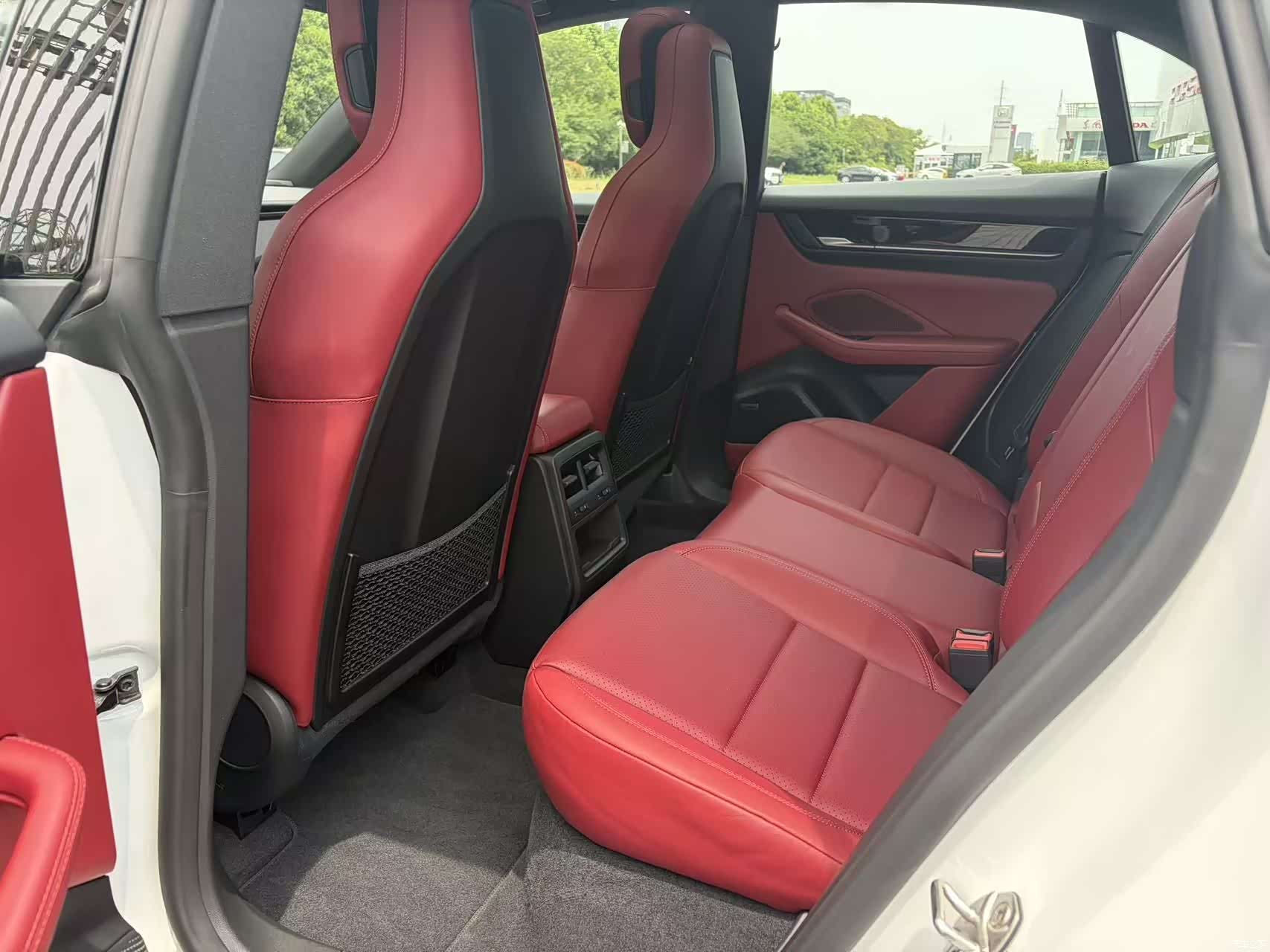 Porsche Macan, 2025 15