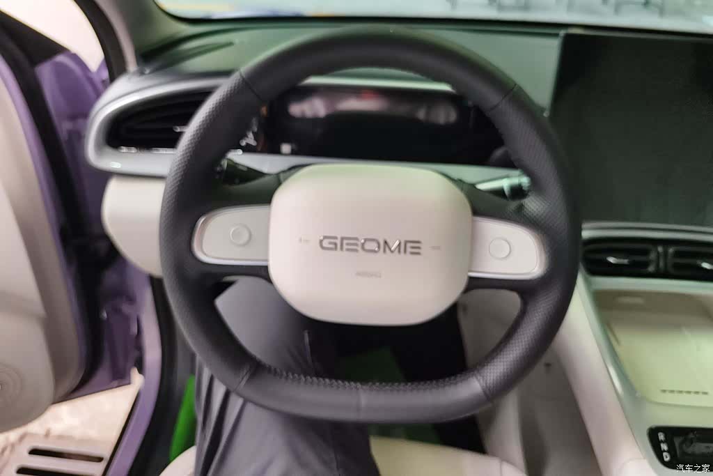 Geely Xingyuan, 2025 15