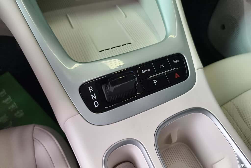 Geely Xingyuan, 2025 16