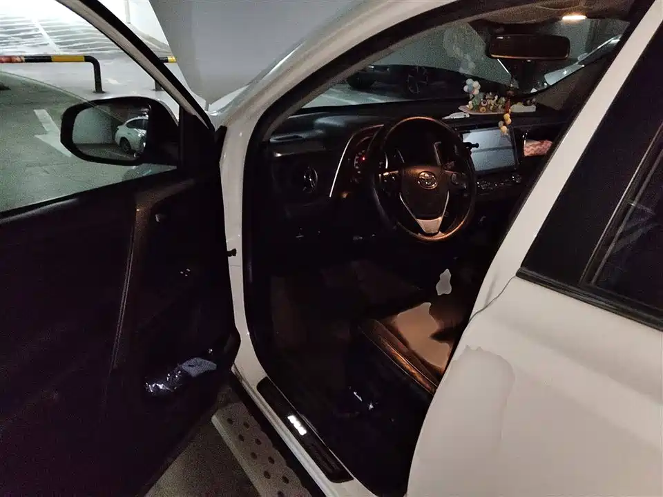 Toyota RAV4 Rongfang