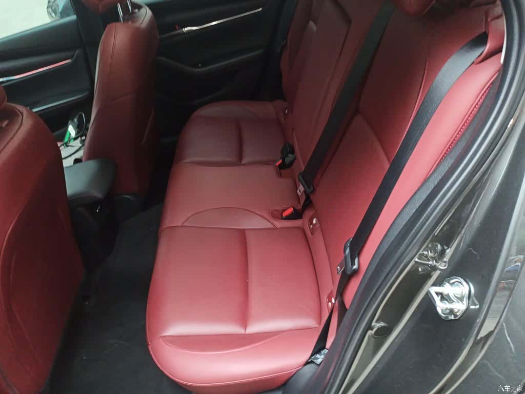 Mazda Mazda3, 2023 13