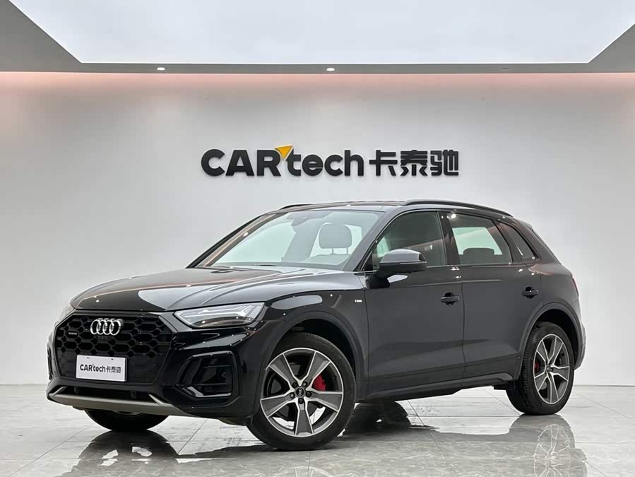 Audi Q5L 2024, фото 1