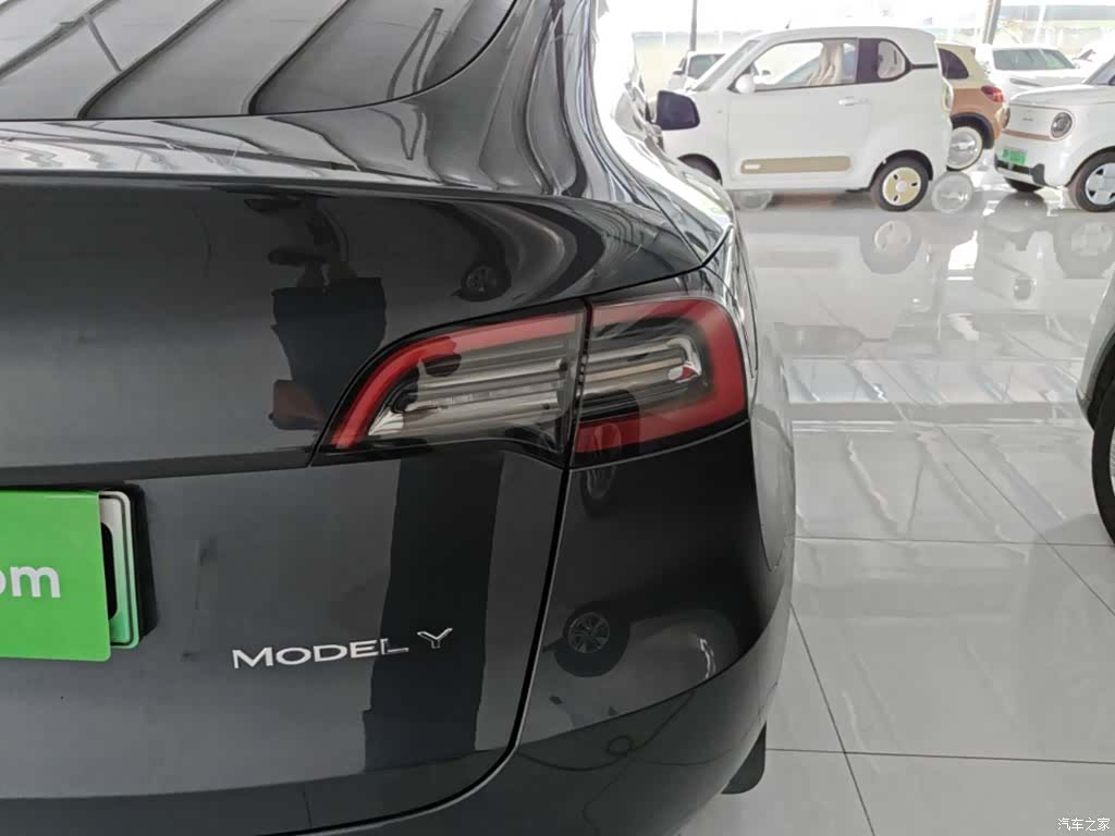 Tesla Model Y, 2024 8