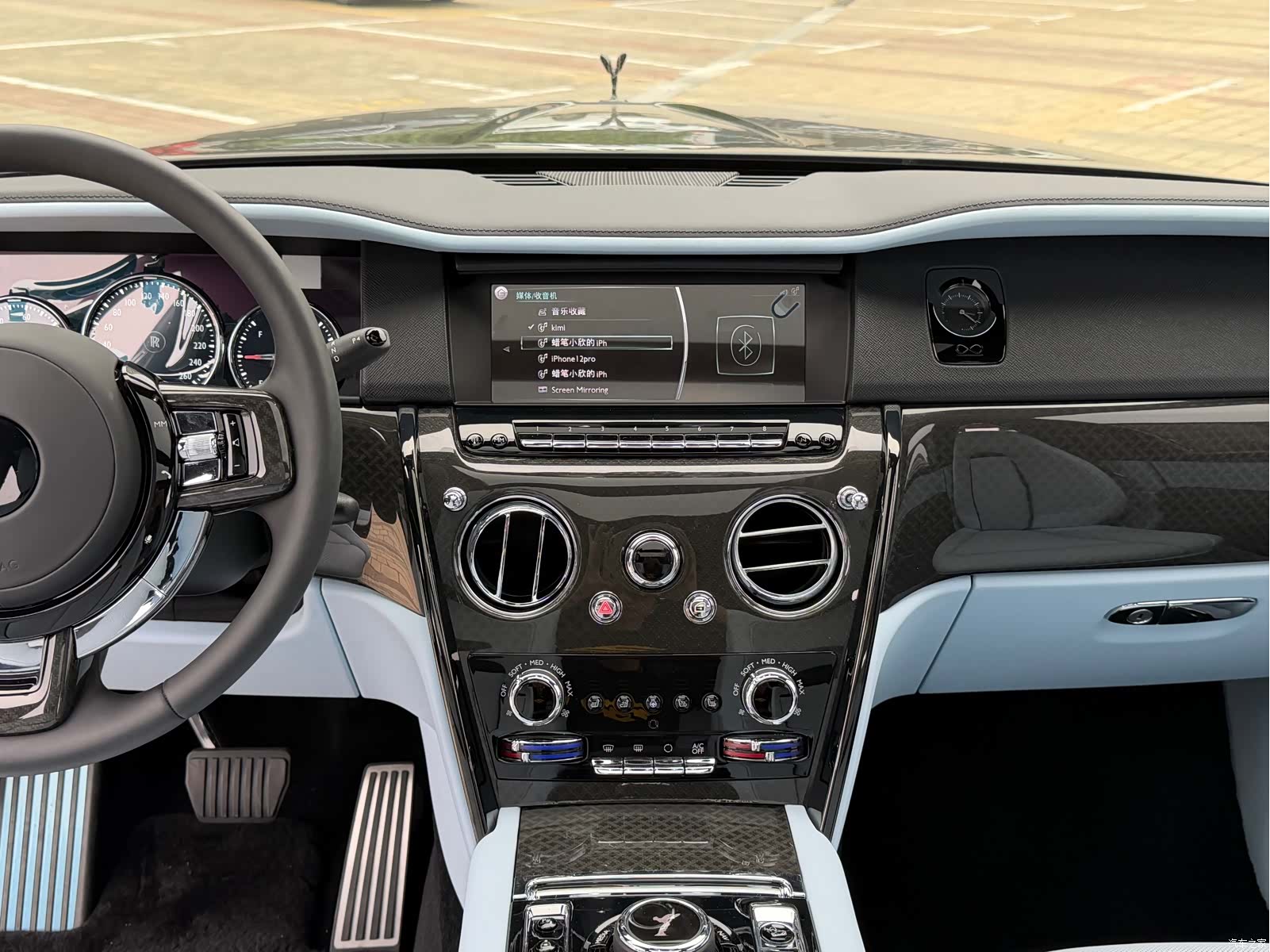 Rolls-Royce Cullinan, 2022 все фото
