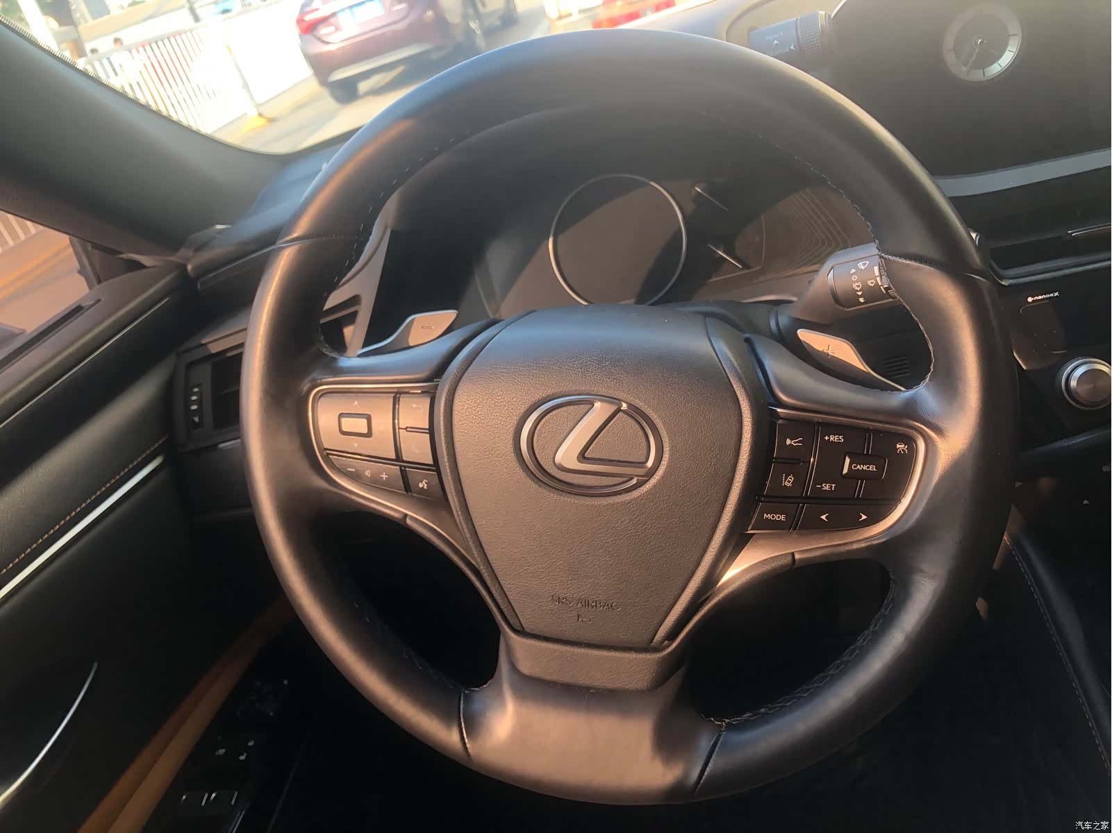 Lexus ES, 2022 20