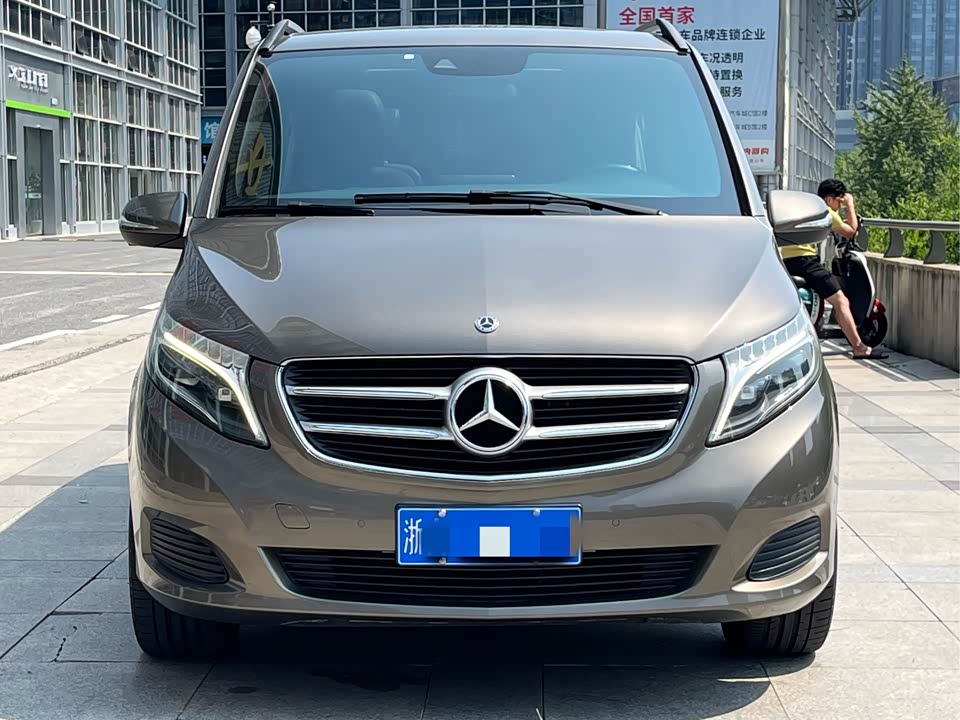 Mercedes-Benz V-class