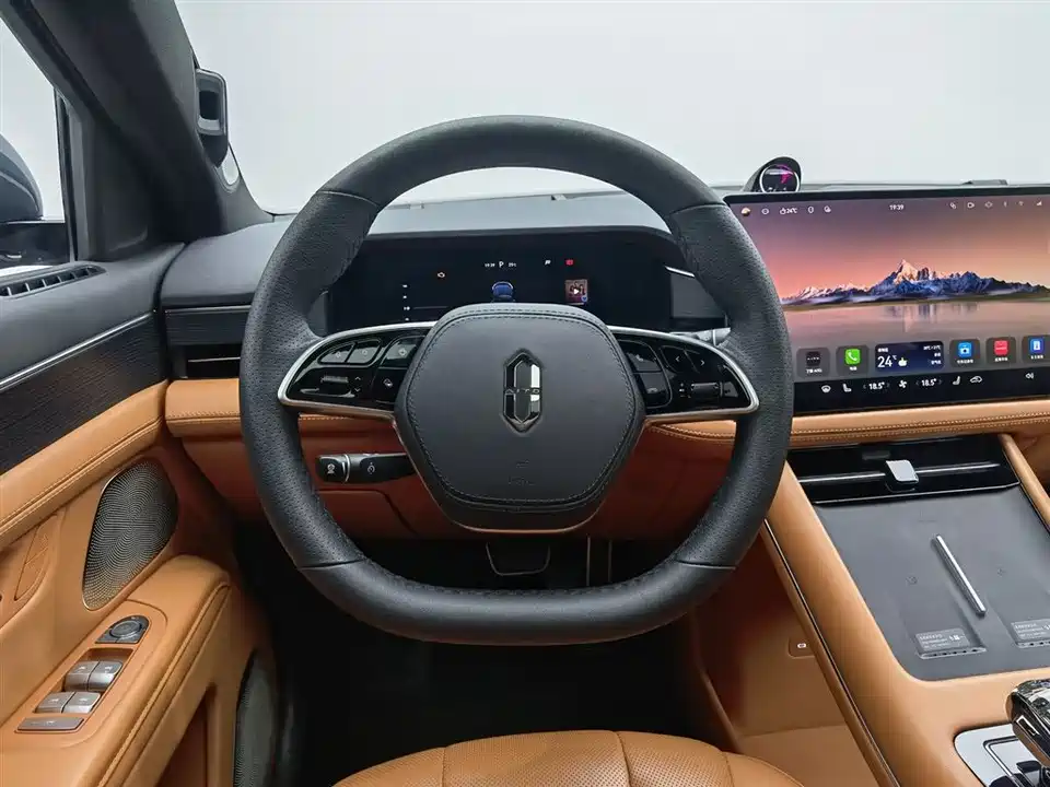 AITO Ask the world M7