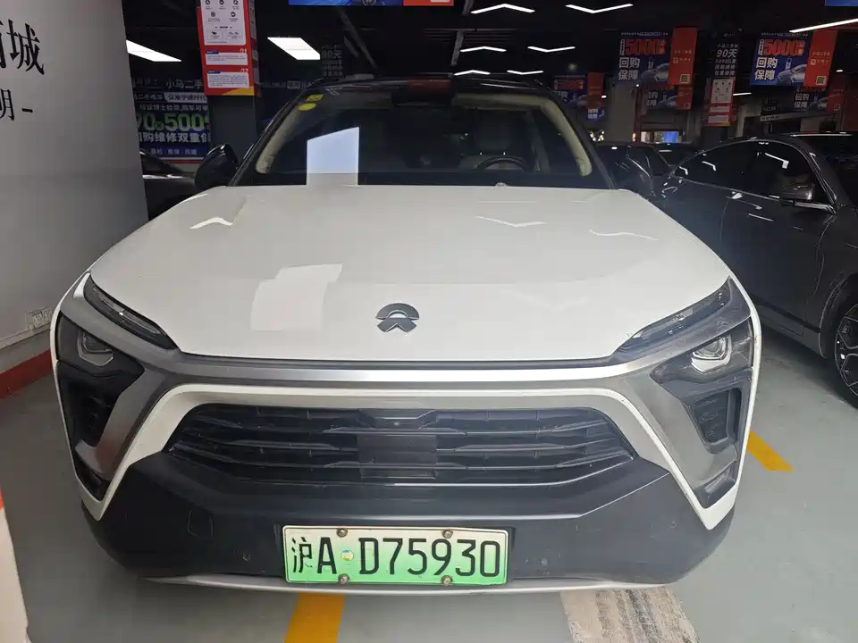 NIO ES8