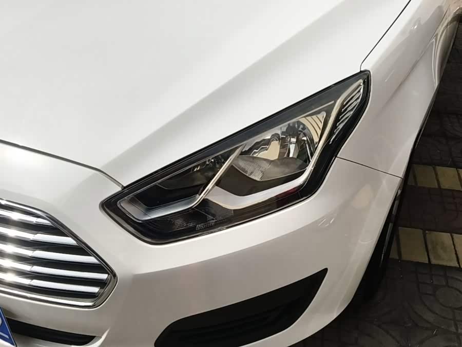 Ford Focus 2019, фото 24