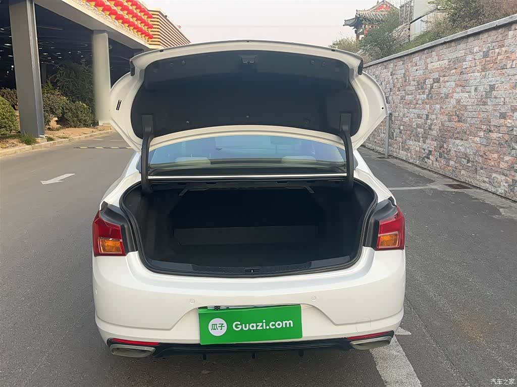 Buick Verano, 2019 9