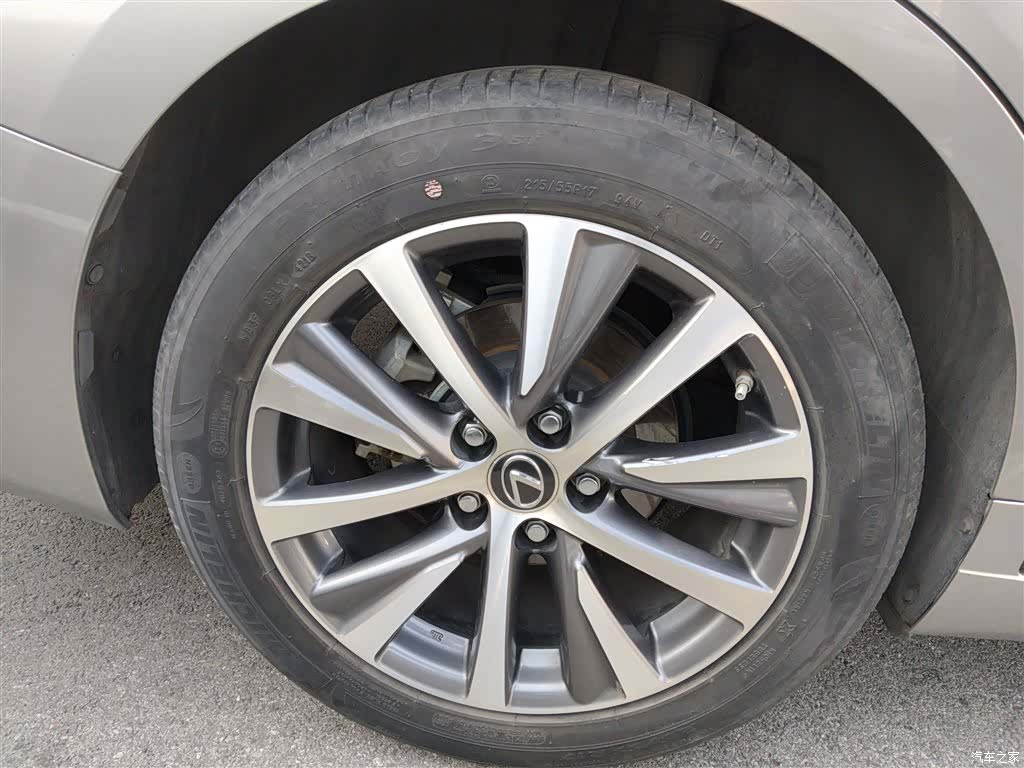 Lexus ES, 2019 26