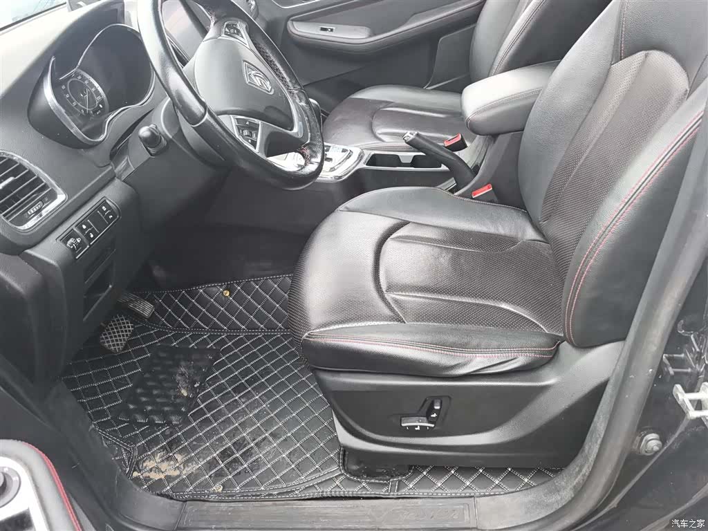 Wuling 560, 2017 15