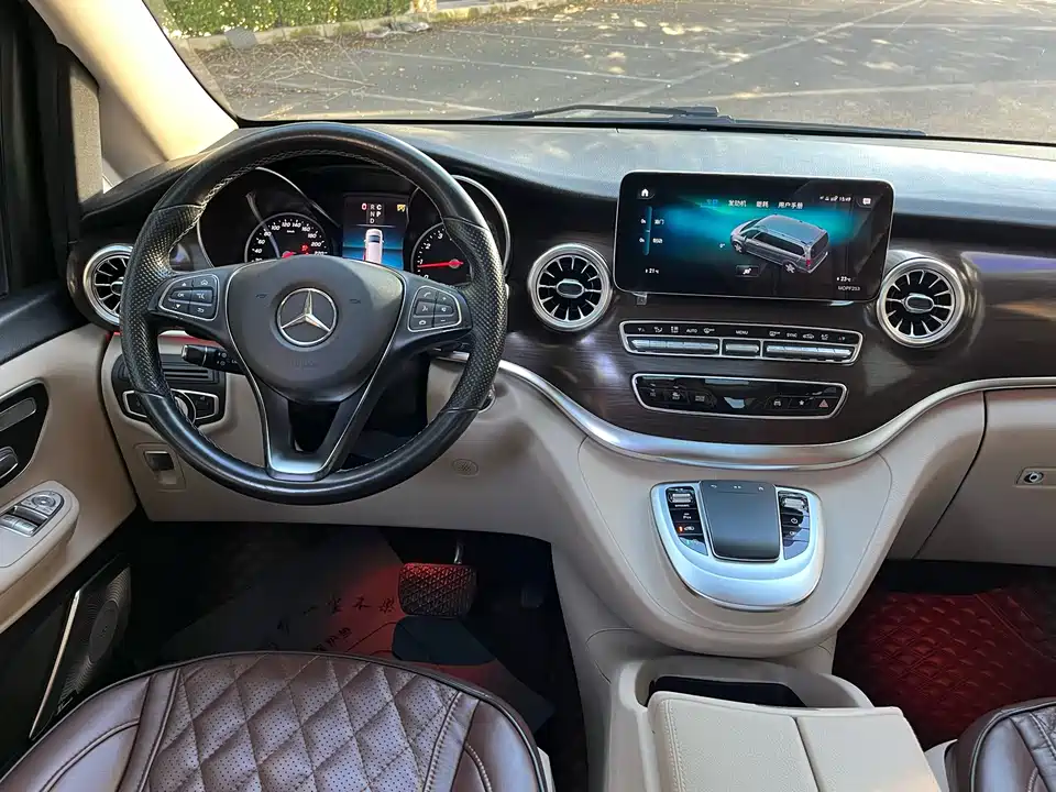 Mercedes-Benz V-class