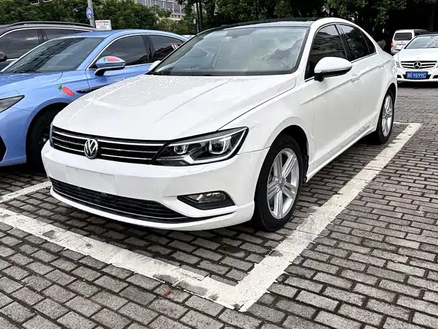 Volkswagen Lamando 2015 — купить из Китая под заказ