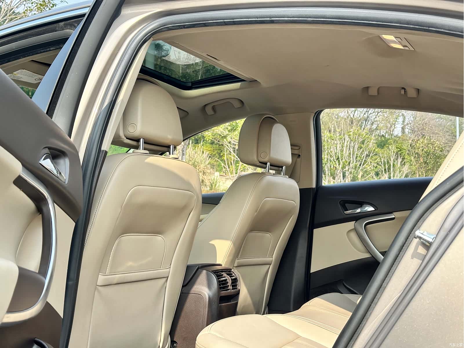 Buick Regal, 2011 30
