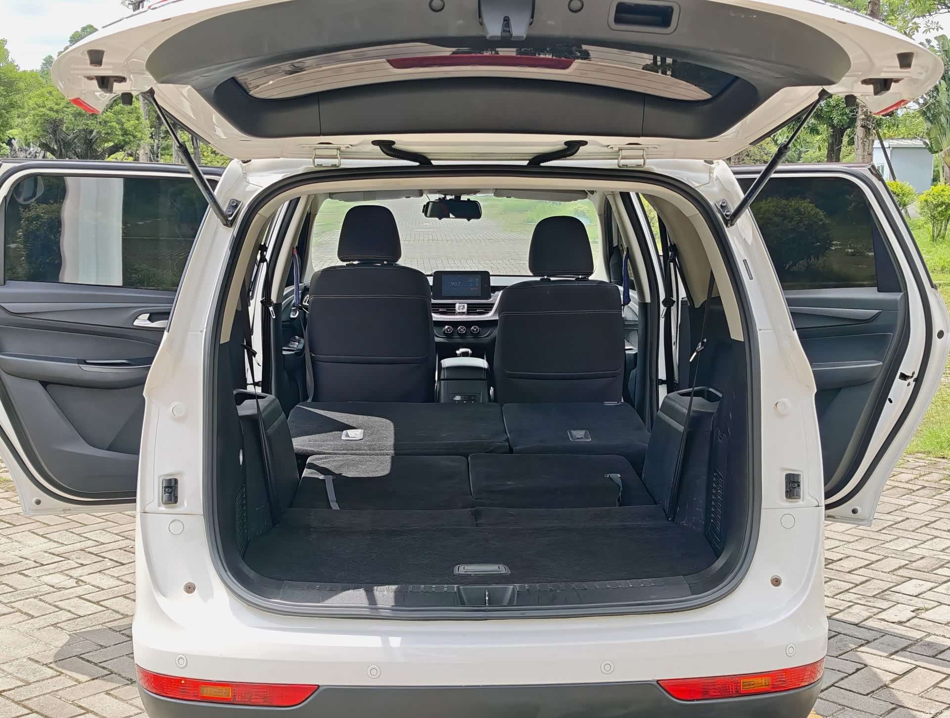 Wuling 730, 2019 14