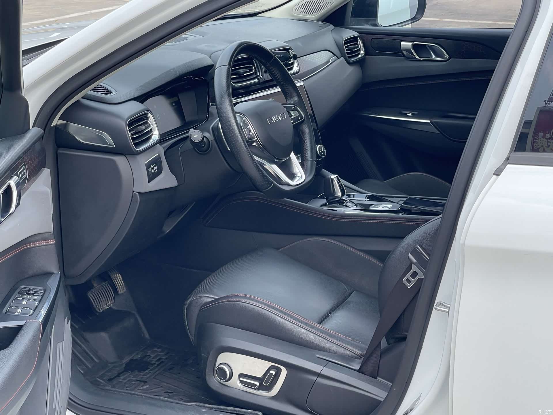 Lynk & Co 01, 2020 10