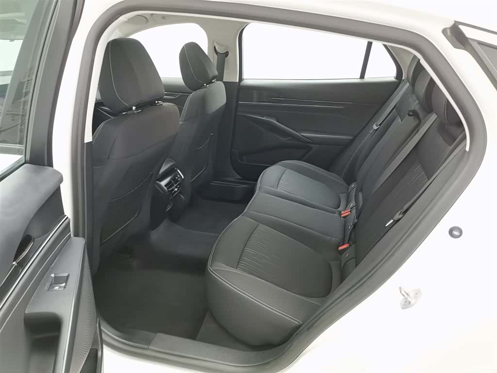 Ford Mondeo, 2023 15