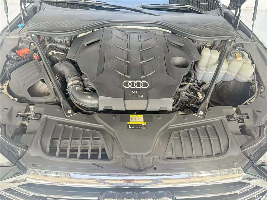 Audi A8L, 2021 9